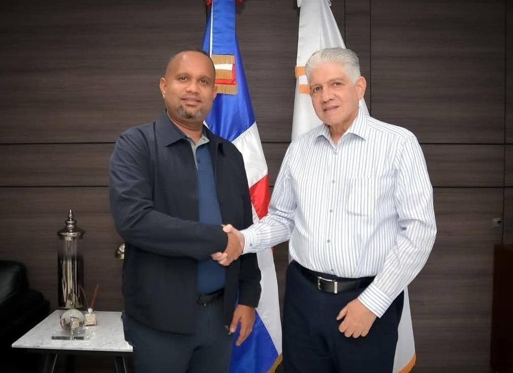 Les informamos que la semana proxima por orden del ministro de obras publicas ,comienzan los bacheos de la carretera principal